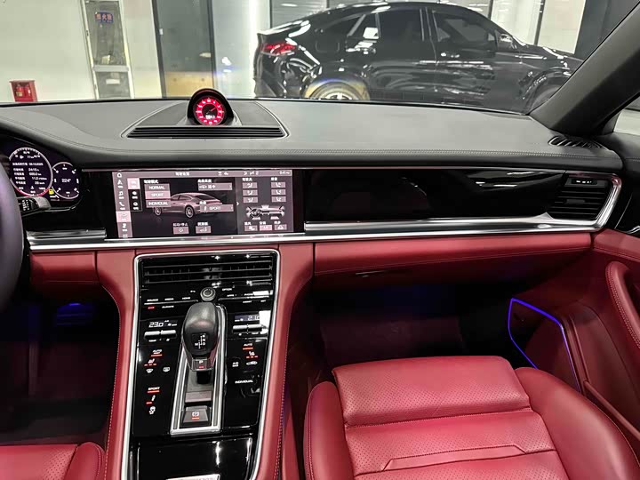 Фото 22 - Porsche Panamera