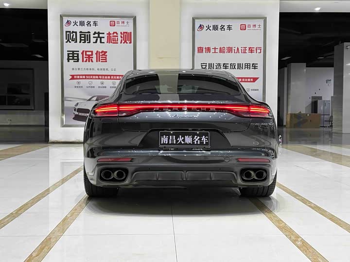 Фото 7 - Porsche Panamera