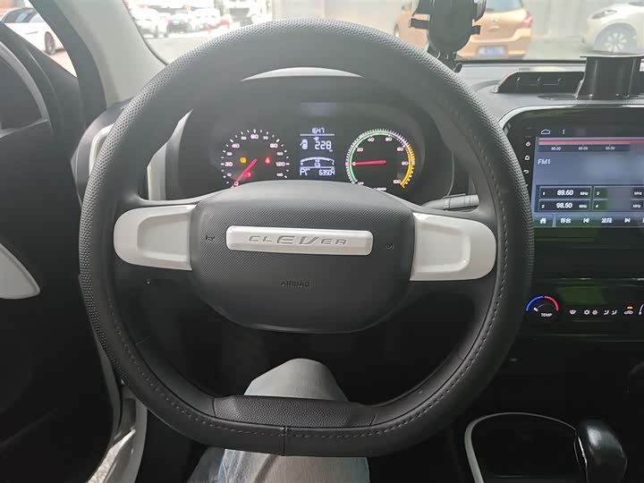 Фото 11 - Roewe Clever