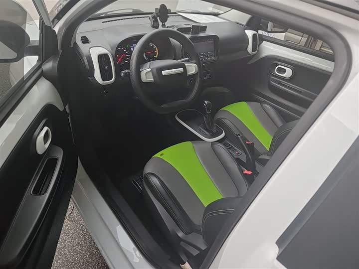 Фото 16 - Roewe Clever