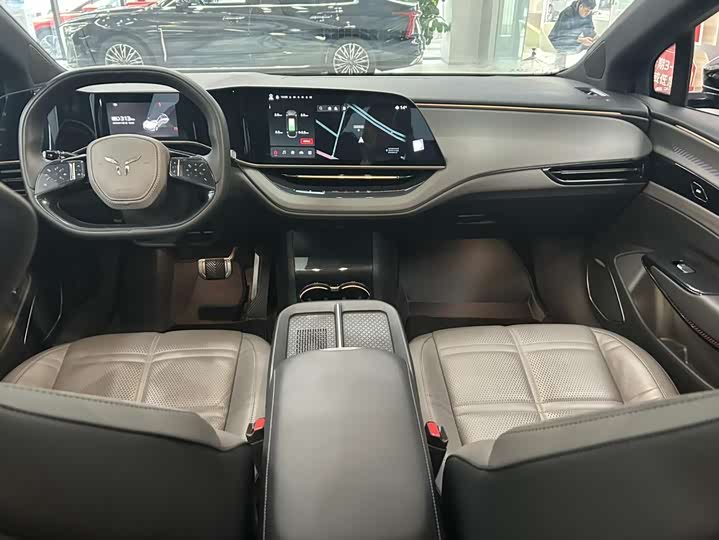 Фото 7 - Hongqi EH7