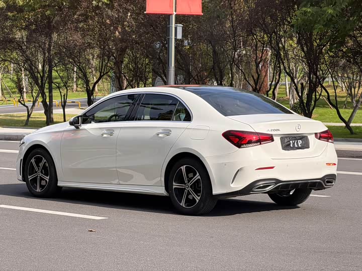 Фото 15 - Mercedes-Benz A-Class