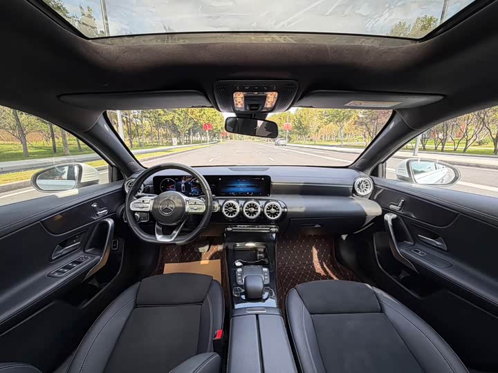 Фото 5 - Mercedes-Benz A-Class