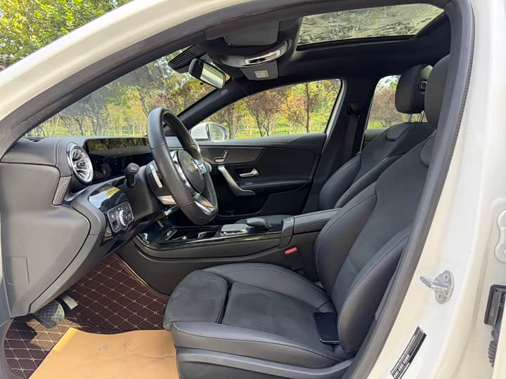 Фото 6 - Mercedes-Benz A-Class