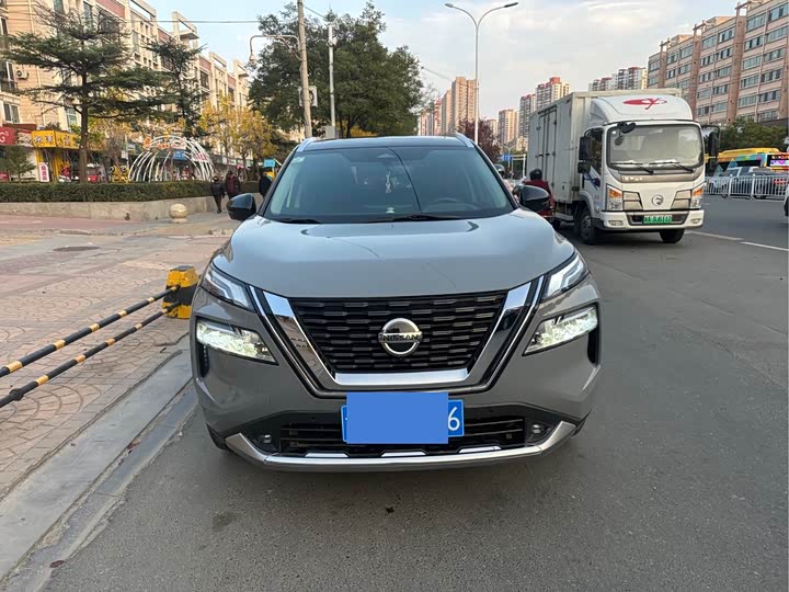 Фото 2 - Nissan X-Trail