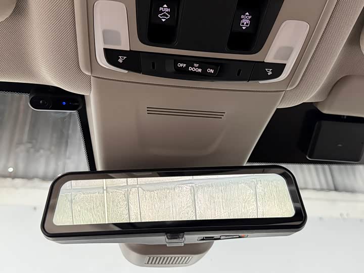 Фото 19 - Honda CR-V