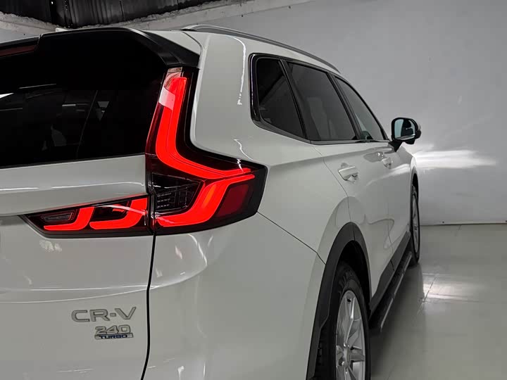 Фото 29 - Honda CR-V