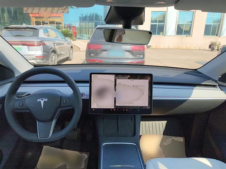 Фото 12 - Tesla Model Y