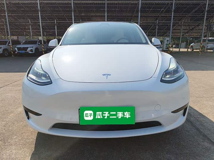 Фото 19 - Tesla Model Y