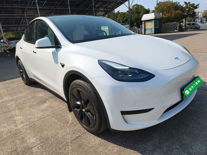 Фото 20 - Tesla Model Y