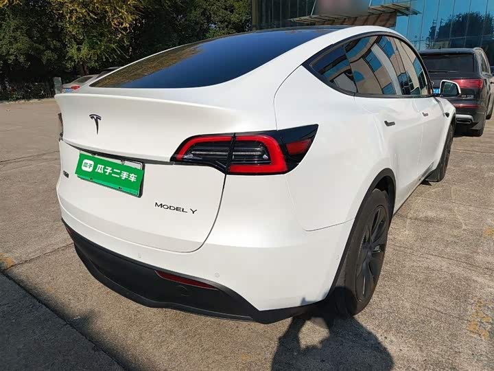 Фото 22 - Tesla Model Y