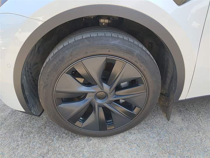 Фото 24 - Tesla Model Y