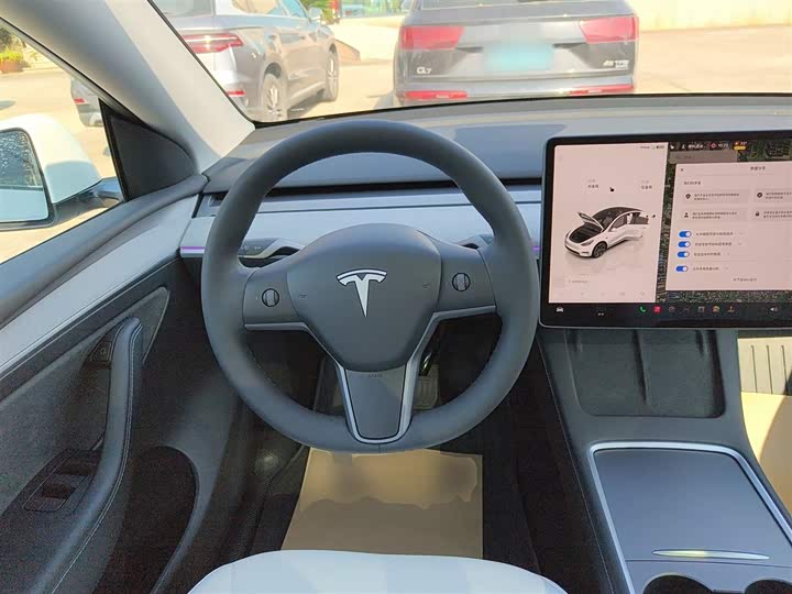 Фото 3 - Tesla Model Y