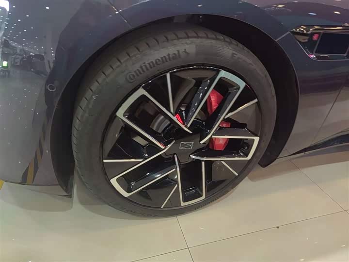 Фото 23 - Avatr 12