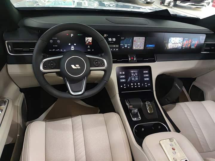 Фото 10 - LiXiang One