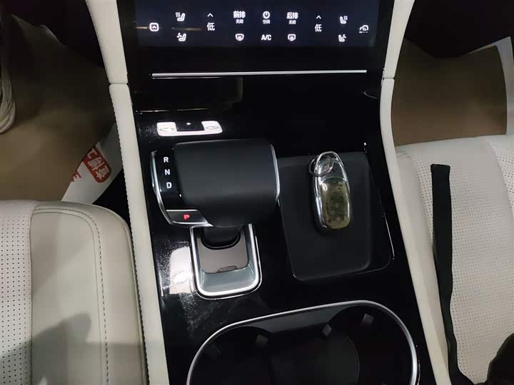 Фото 14 - LiXiang One