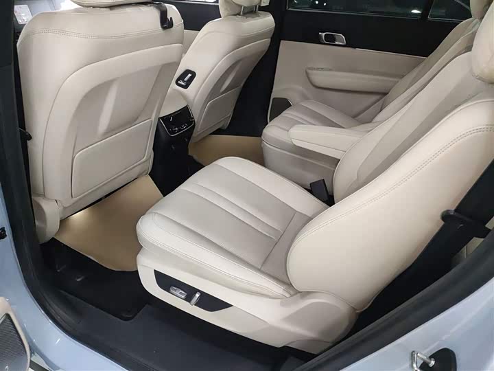 Фото 17 - LiXiang One