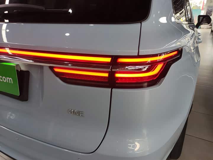 Фото 8 - LiXiang One