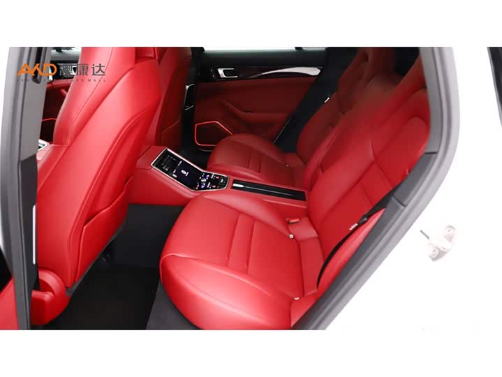 Фото 7 - Porsche Panamera