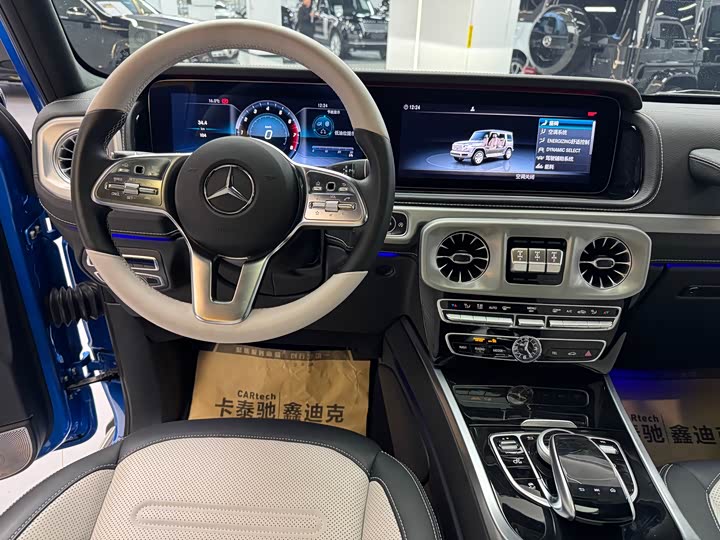 Фото 11 - Mercedes-Benz G-Class