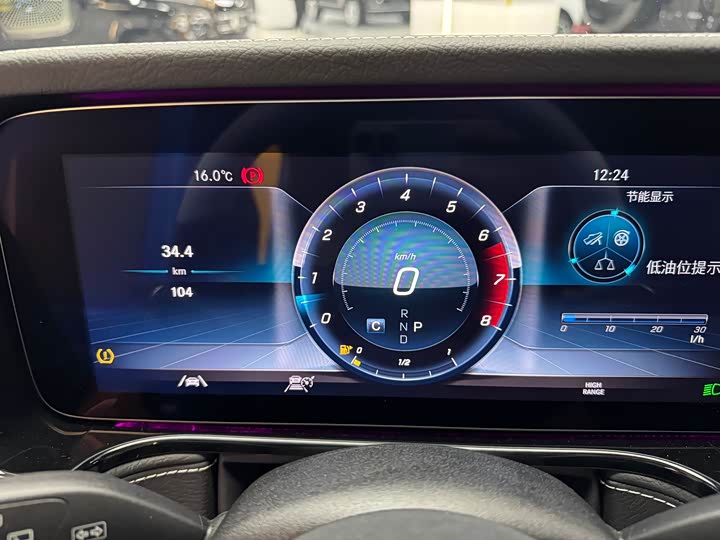 Фото 13 - Mercedes-Benz G-Class