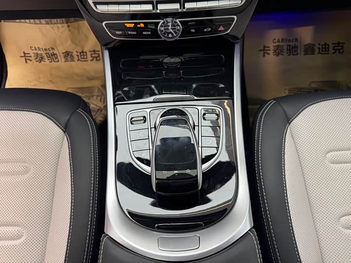 Фото 16 - Mercedes-Benz G-Class