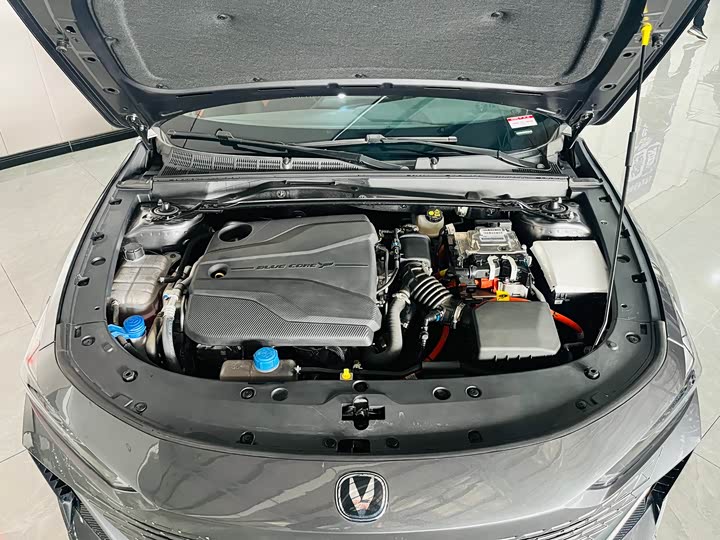 Фото 7 - Changan UNI-V Hybrid