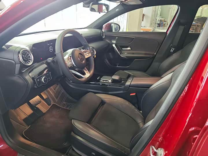 Фото 8 - Mercedes-Benz A-Class