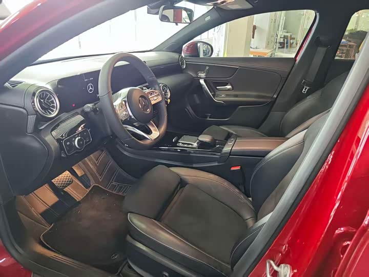 Фото 9 - Mercedes-Benz A-Class