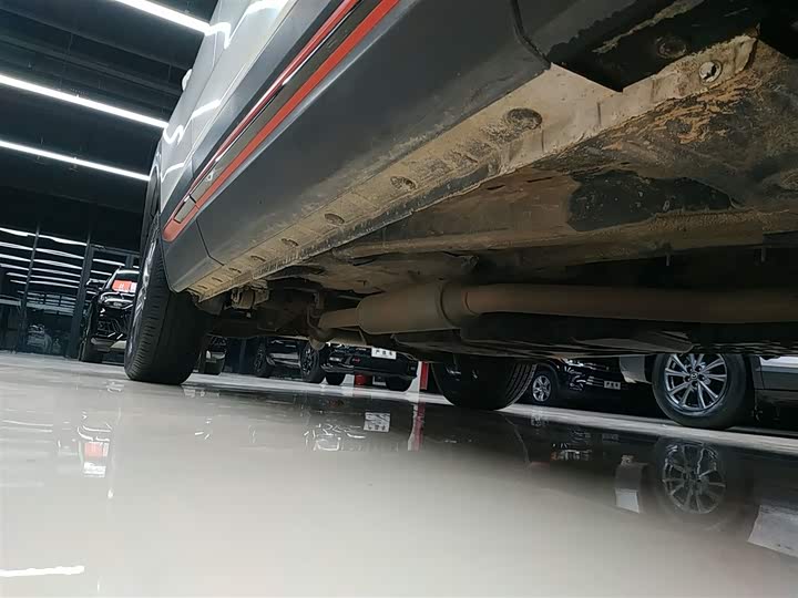 Фото 21 - Changan CS75