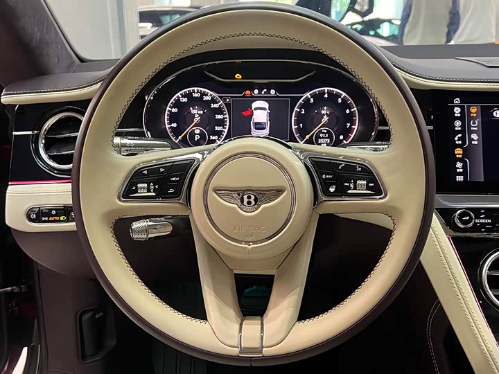 Фото 10 - Bentley Continental GT