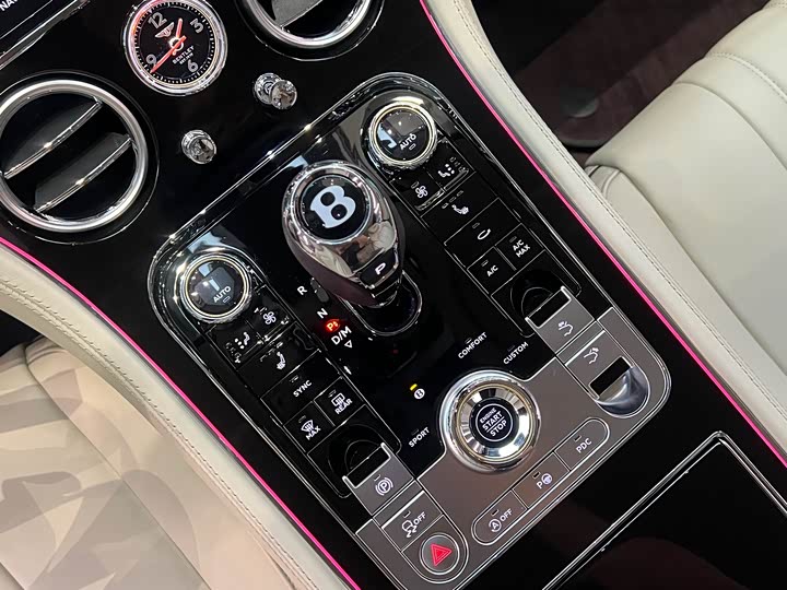 Фото 12 - Bentley Continental GT