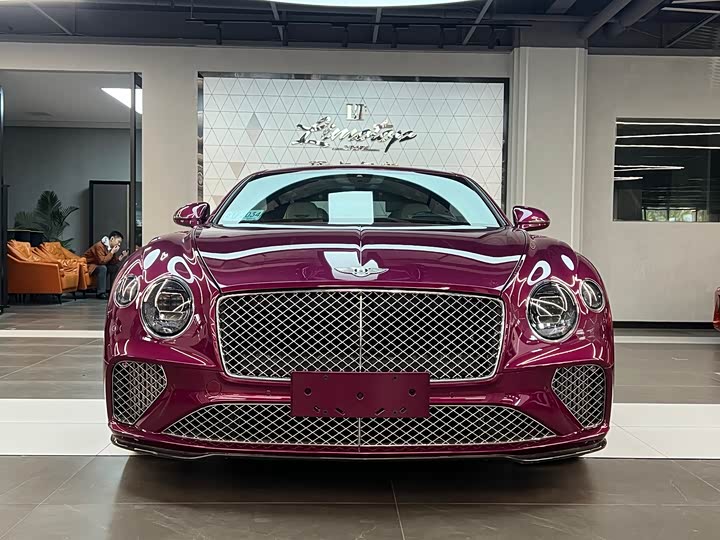 Фото 2 - Bentley Continental GT