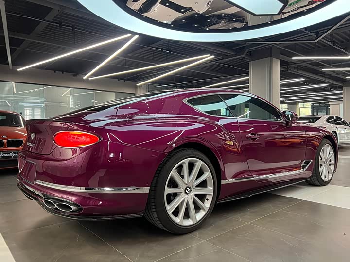 Фото 4 - Bentley Continental GT