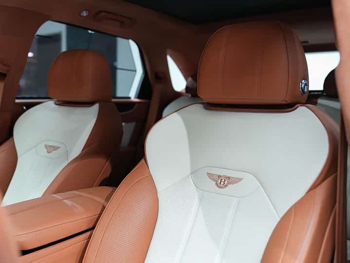 Bentley Bentayga 2024 2024款 4.0T V8
