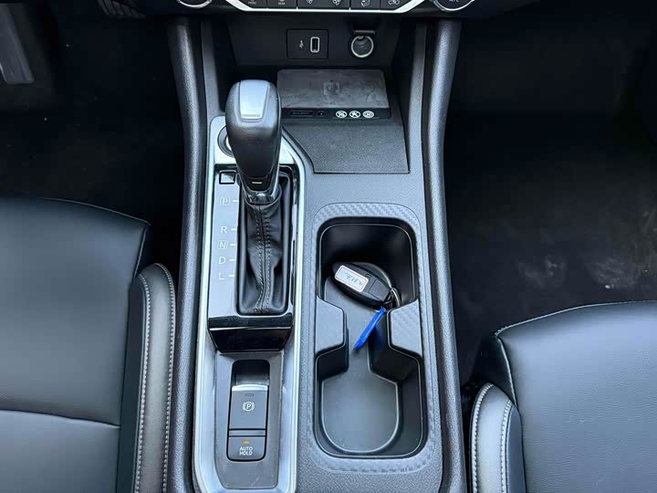 Фото 10 - Nissan Sylphy