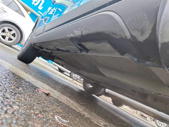 Фото 21 - Geely Vision X3