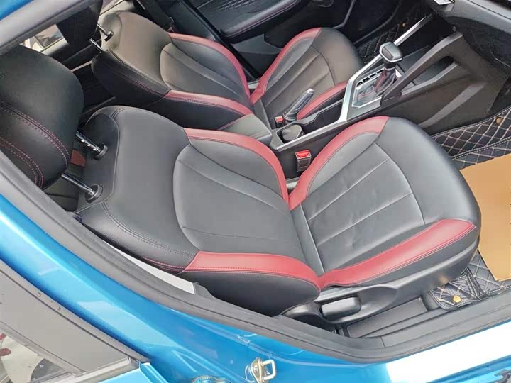 Фото 25 - Geely Vision X3