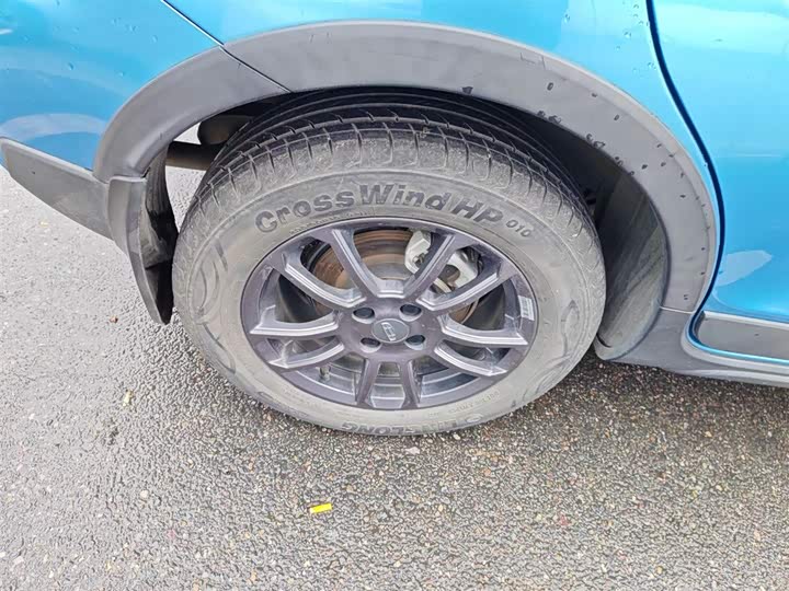 Фото 26 - Geely Vision X3