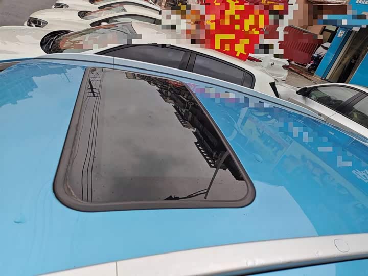 Фото 27 - Geely Vision X3