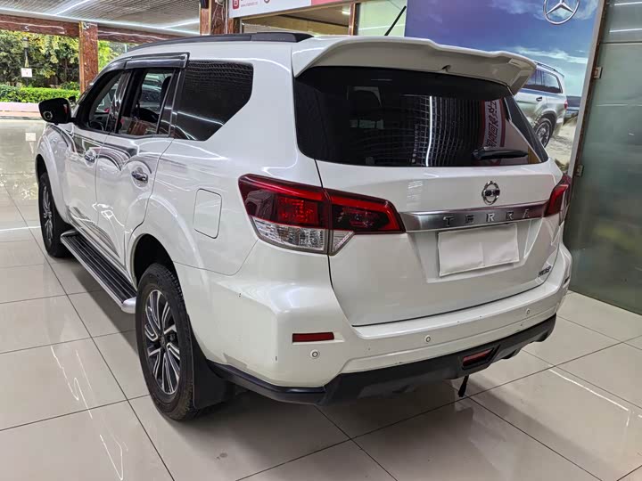 Фото 12 - Nissan Terra