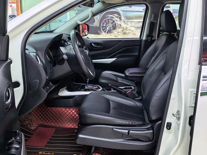 Фото 4 - Nissan Terra