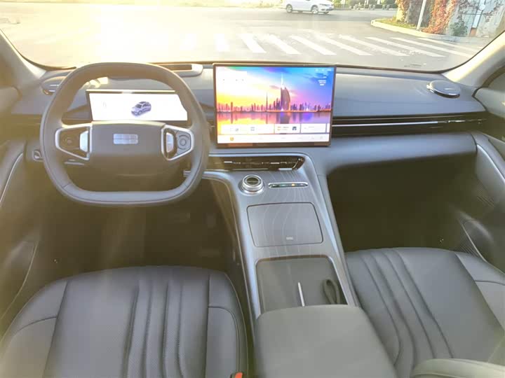 Фото 10 - Geely Galaxy E5