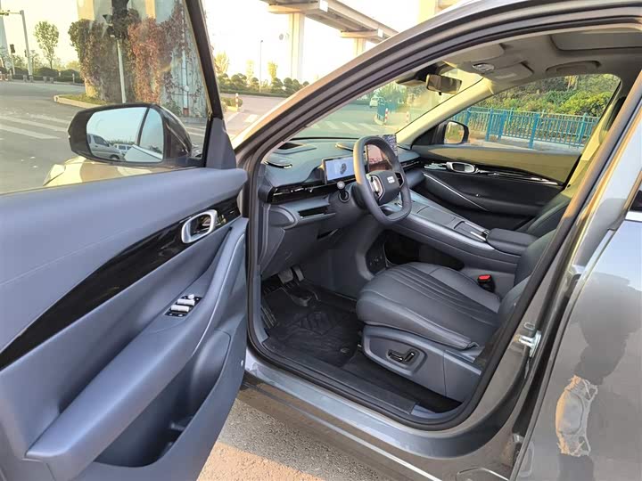 Фото 16 - Geely Galaxy E5