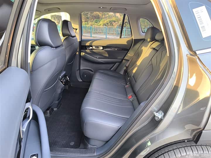 Фото 17 - Geely Galaxy E5