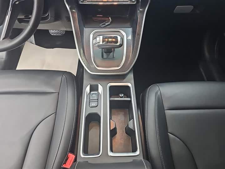 Фото 16 - Haval M6