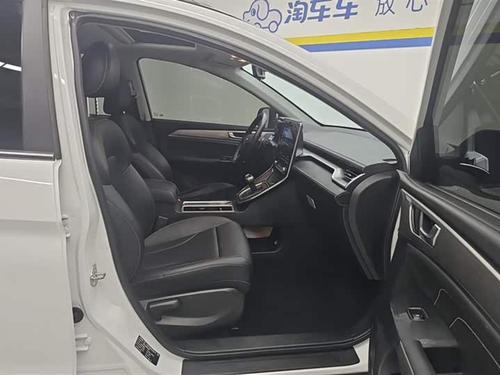 Фото 8 - Haval M6