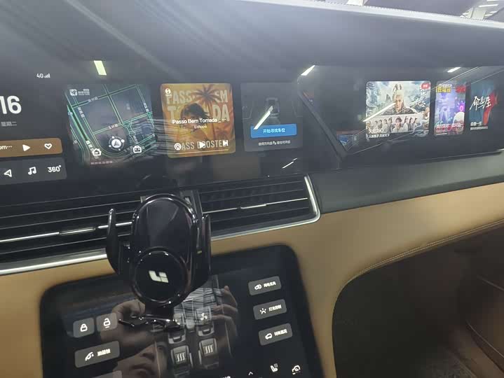 Фото 15 - LiXiang One