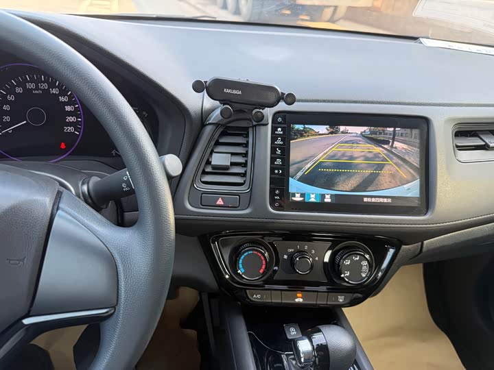 Фото 10 - Honda Vezel