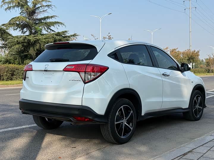 Фото 4 - Honda Vezel